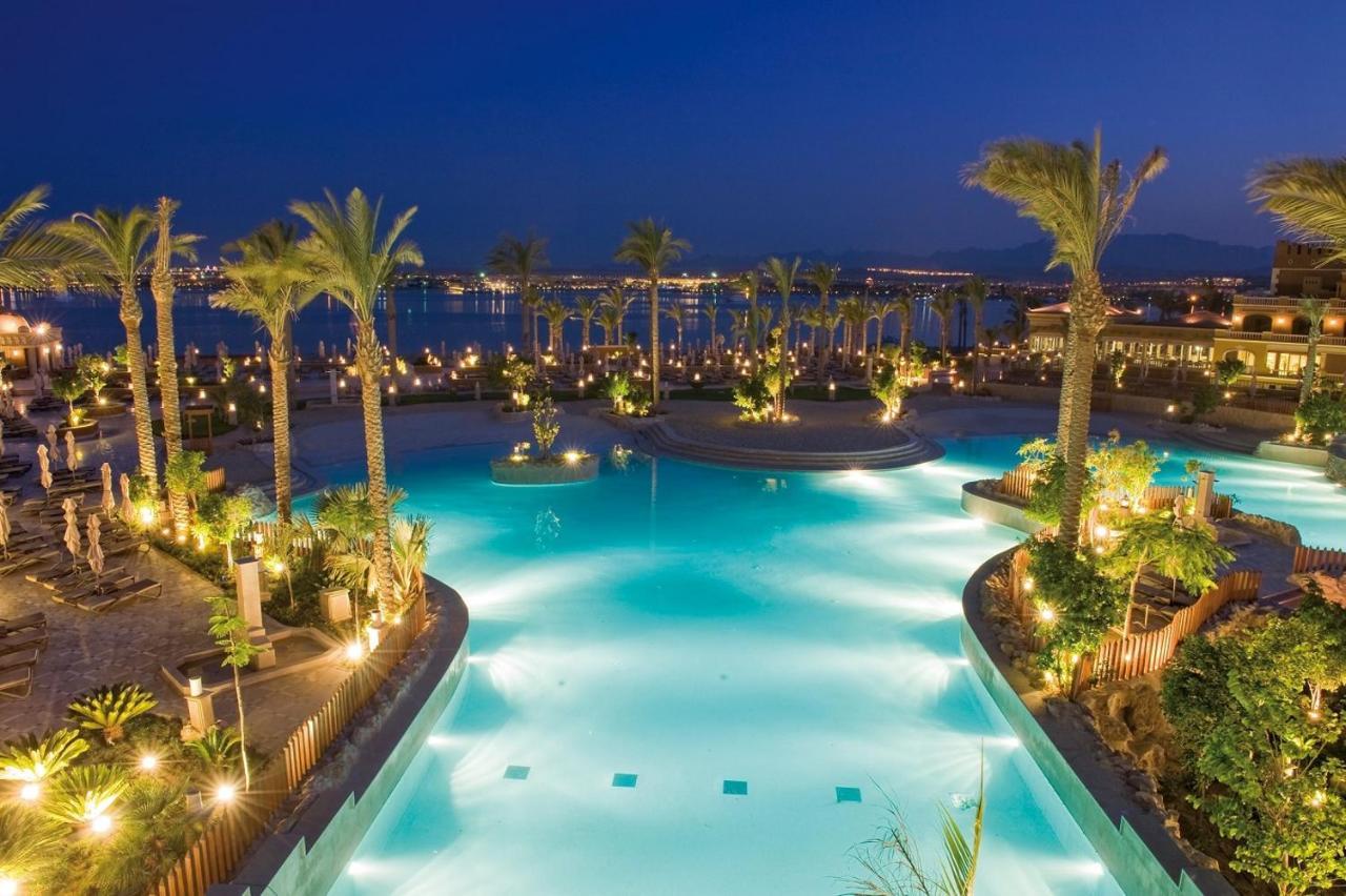 Hotel Grand Waterworld Makadi Family Star - Couples And Families Only Hurghada Esterno foto The pool at the Hilton Sharm El Menah