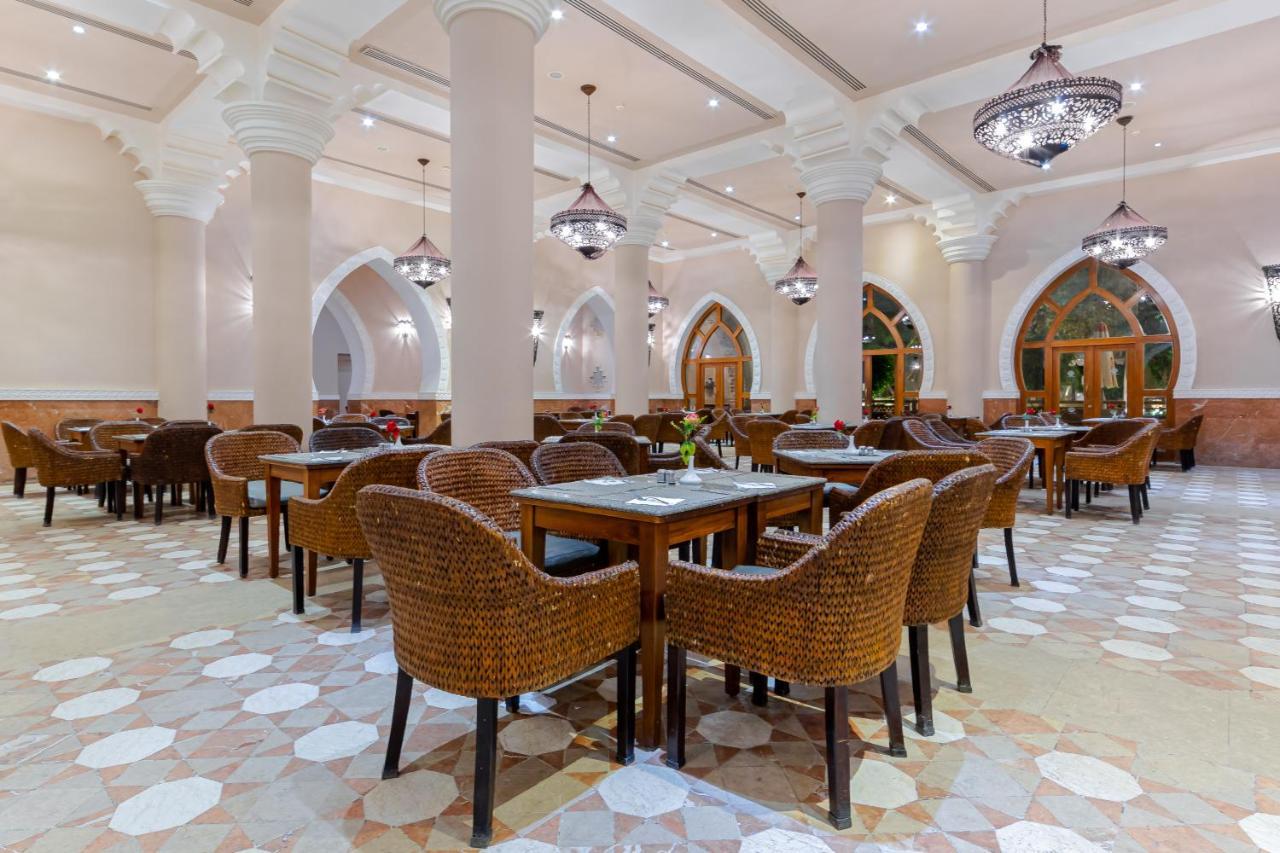 Hotel Grand Waterworld Makadi Family Star - Couples And Families Only Hurghada Esterno foto The restaurant