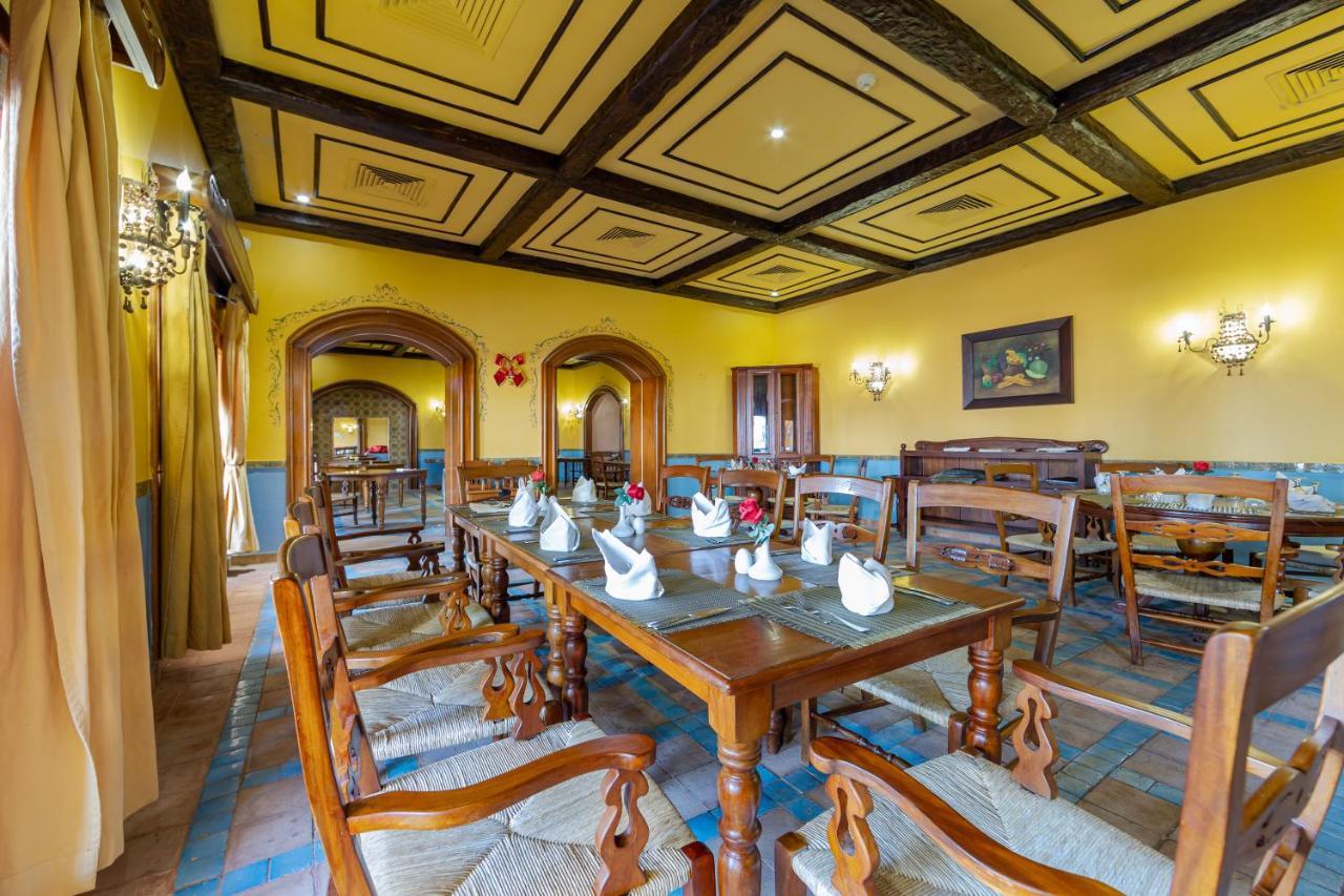 Hotel Grand Waterworld Makadi Family Star - Couples And Families Only Hurghada Esterno foto The restaurant
